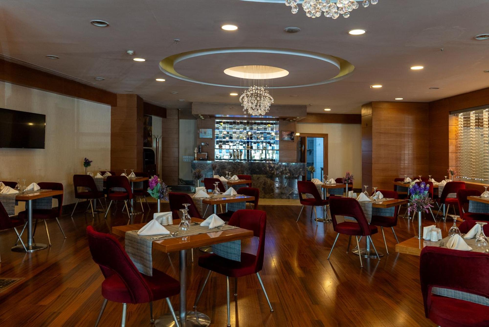 Ankara Plaza Hotel Exteriör bild
