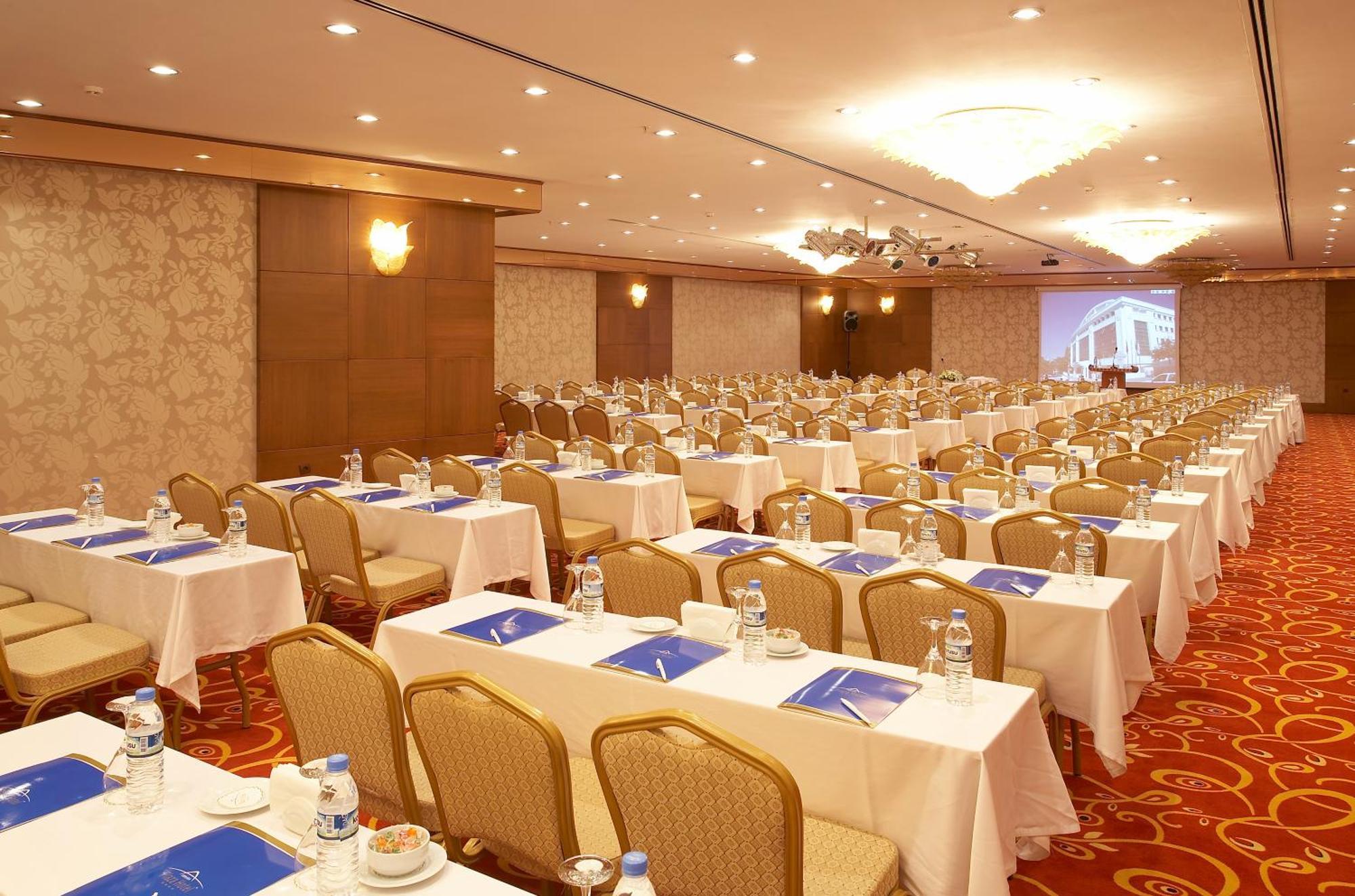Ankara Plaza Hotel Exteriör bild